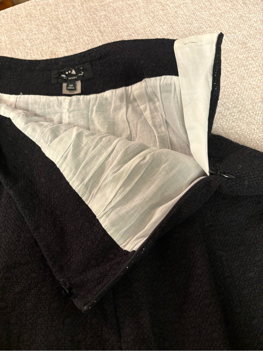 Adorable Classic Lined Black Women's Skirt Size 12P - Picture 11 of 14